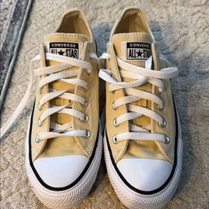 Converse Cream Low-Top Sneakers